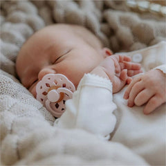 Bibs Πιπίλες Καουτσούκ Boheme Dusky/Lilac για 0+ μηνών 2τμχBibs πιπίλες- Boheme Η Bibs, είναι μια κορυφαία δανέζικη εταιρεία, με ιστορία σχεδόν 50 χρόνων στα βρεφικά είδη. Η λειτουργικότητα, η ασφάλεια και πολύχρωμη έκραση είναι τα βασικά στοιχεία που χαρ