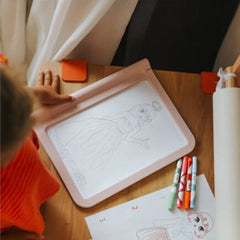 KIDYWOLF Ζωγραφική - Καλλιτεχνικά - Παζλ KIDYWOLF: Tablet ζωγραφικής με φως, 2 όψεων με οθόνη LΕD & μαυροπίνακα- Σχέδιο Μόδας