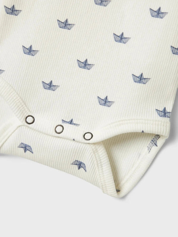 Lil Atelier Βρεφικά Φορμάκια Lil' Atelier Φορμάκι κοντομάνικο Coconut Milk PAPER BOAT