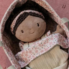 Little Dutch Παιδικές Κούκλες LITTLE DUTCH. Υφασμάτινο μωρό σε καλαθούνα Evi (30 εκ.)