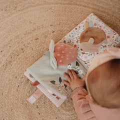 Little Dutch Βρεφικά Παιχνίδια Δραστηριοτήτων LITTLE DUTCH. Υφασμάτινο βιβλιαράκι δραστηριοτήτων Fairy Garden GRS