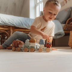 Little Dutch Βρεφικά Παιχνίδια Δραστηριοτήτων LITTLE DUTCH. Ξύλινο τρενάκι με άσκηση λεπτής κίνησης σκιουράκι Forest Friends FSC