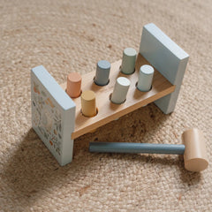 Little Dutch Βρεφικά Παιχνίδια Δραστηριοτήτων LITTLE DUTCH. Ξύλινο παιχνίδι αντιστοίχισης με σφυρί Forest Friends FSC