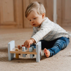 Little Dutch Βρεφικά Παιχνίδια Δραστηριοτήτων LITTLE DUTCH. Ξύλινο παιχνίδι αντιστοίχισης με σφυρί Forest Friends FSC