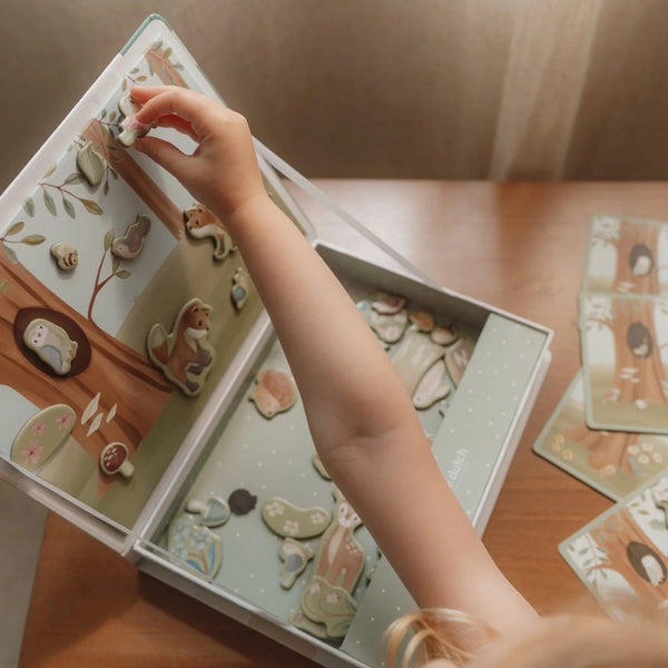 Little Dutch Μαγνητικά Παιχνίδια LITTLE DUTCH. Μαγνητικό παιχνίδι σύνθεσης εικόνων σε κασετίνα Forest Friends FSC