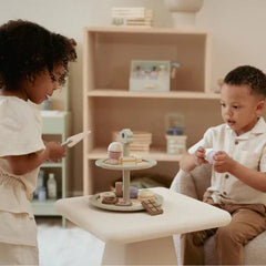 Little Dutch παιχνιδι ρολων LITTLE DUTCH. Ξύλινη διώροφη πιατέλα με γλυκίσματα FSC