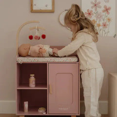 Little Dutch παιχνιδι ρολων LITTLE DUTCH. Ξύλινη αλλαξιέρα για κούκλες FSC