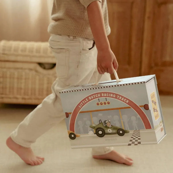 Little Dutch Παιχνίδια Δραστηριοτήτων Little Dutch Βαλιτσάκι παιχνιδιού με πίστα αγώνων FSC