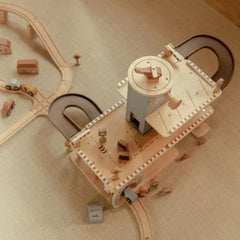 Little Dutch παιχνιδι ρολων LITTLE DUTCH. Ξύλινο γκαράζ παιχνιδιού FSC