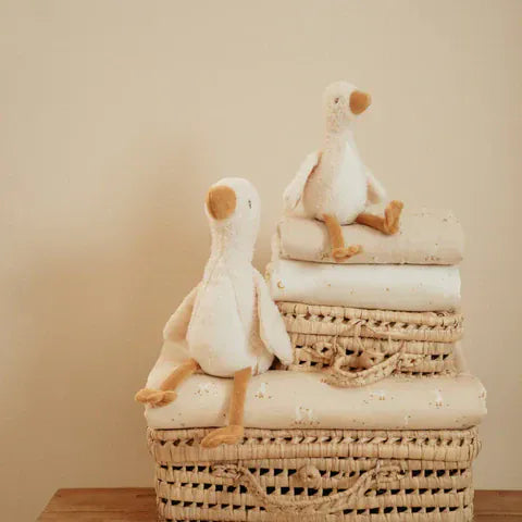 Little Dutch Λούτρινα LITTLE DUTCH. Υφασμάτινο κουκλάκι Little Goose GRS 25εκ.