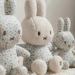 Little Dutch Παιδικές Κούκλες LITTLE DUTCH. Υφασμάτινο κουκλάκι Miffy - Lucky Leaves GRS 20εκ.