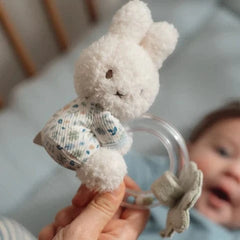 Little Dutch Κουδουνίστρες LITTLE DUTCH. Υφασμάτινη κουδουνίστρα με κρίκο Miffy - Lucky Leaves GRS