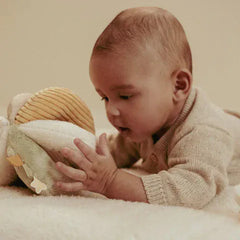 Little Dutch Βρεφικά Παιχνίδια Δραστηριοτήτων LITTLE DUTCH. Υφασμάτινη μπάλα με χειρολαβές Newborn Naturals GRS