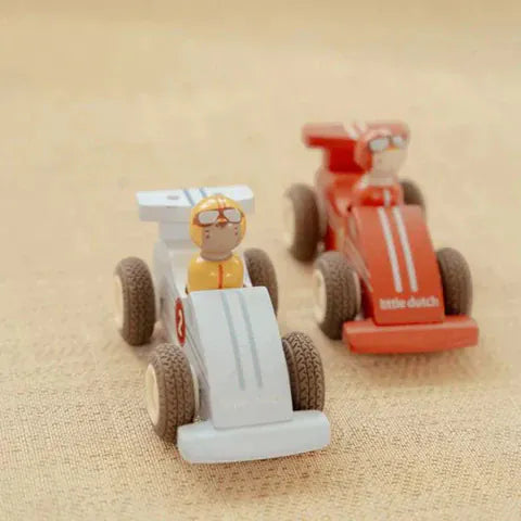 Little Dutch Αυτοκίνητάκια LITTLE DUTCH. Ξύλινα αγωνιστικά αυτοκινητάκια pull-back FSC