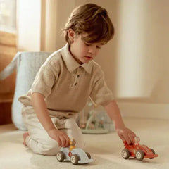 Little Dutch Αυτοκίνητάκια LITTLE DUTCH. Ξύλινα αγωνιστικά αυτοκινητάκια pull-back FSC