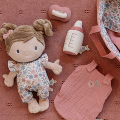 Little Dutch Παιδικές Κούκλες LITTLE DUTCH. Υφασμάτινο μωρό σε καλαθούνα Rosa (30 εκ.)