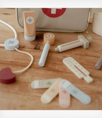 Little Dutch Βαλιτσάκι γιατρού με ξύλινα εργαλεία FSC