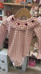 Lil' Atelier Ολόσωμο μαγιό με κεντημένες λεπτομέρειες – Misty Rose